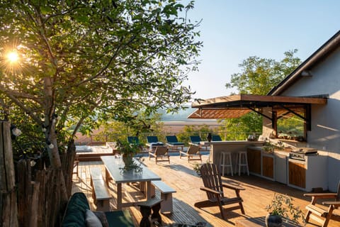 Property building, Natural landscape, Garden, View (from property/room), Balcony/Terrace