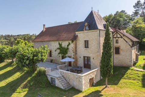 Property building, Day, Garden, Garden view