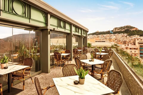 Restaurant/places to eat, Balcony/Terrace