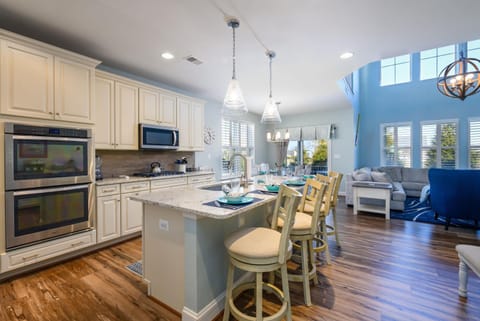 Dining area, oven, stove