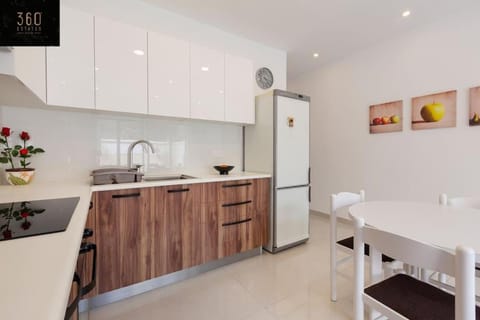 Comfy APT with Terrace, 5 mins to Sliema Ferries by 360 Estates Apartment in Sliema
