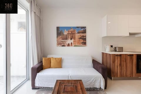 Comfy APT with Terrace, 5 mins to Sliema Ferries by 360 Estates Apartment in Sliema