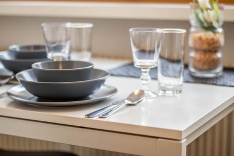 Coffee/tea facilities, Food and drinks