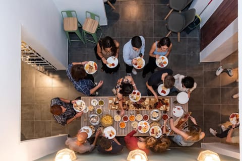 Food and drinks, Dining area, group of guests