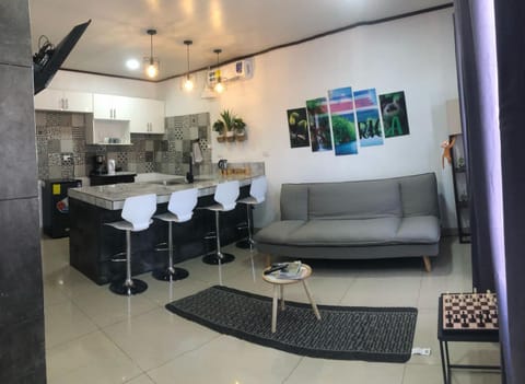 Kitchen or kitchenette, Living room, Seating area, Dining area, pet friendly