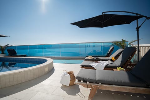Mountain view, Sea view, Swimming pool