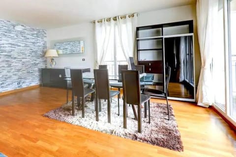 Luxury Apartment Terrace Trocadéro Eiffel Tower Climatisé Apartment in Paris