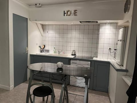 Chablis : petit studio en plein centre ville Apartment in Chablis