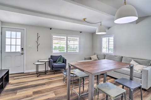 Less Than 1 Mi to El Paseo Cottage Oasis with Fire Pit House in Indian Wells