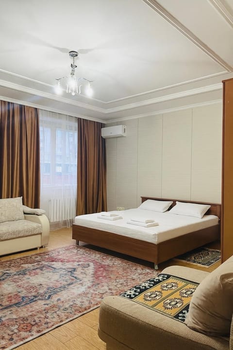Bed, Photo of the whole room, air conditioner