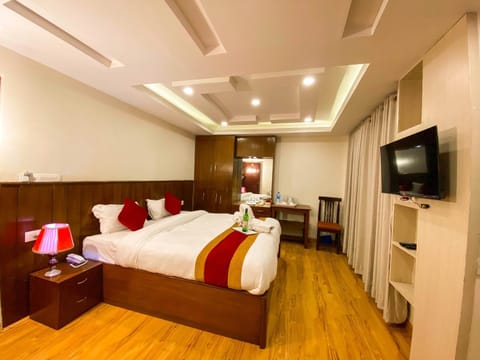 Bed, Bathroom, TV and multimedia, Kitchen or kitchenette, Photo of the whole room, Bedroom, Bath