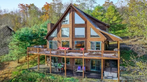 Property building, Facade/entrance, Natural landscape, Garden, Balcony/Terrace, Garden view