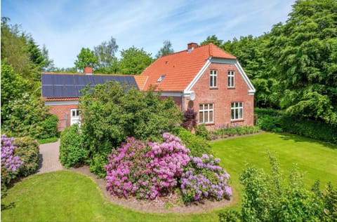 Property building, Garden view