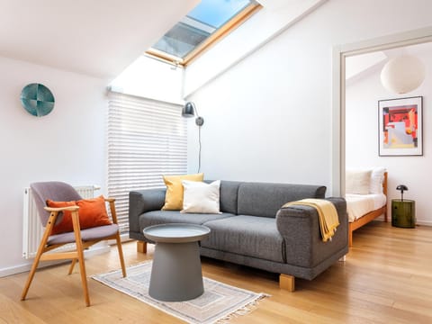 Living room, Photo of the whole room, Seating area