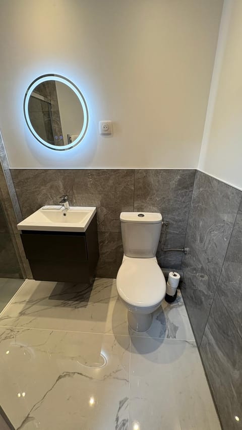 Family Chalet, Stunning Views & New Hot Tub Chalet in Les Gets