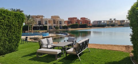 Garden, Garden view, Lake view