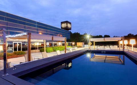 Property building, Swimming pool