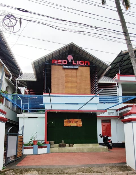 Property building, Facade/entrance, Day