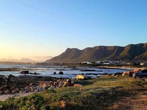 Beach, Mountain view