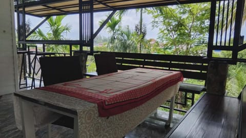 Bed, View (from property/room), Balcony/Terrace, Photo of the whole room, Dining area
