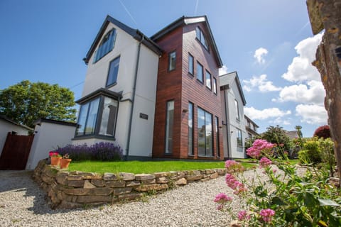 St Helen’s House Bed and Breakfast in Bay Road