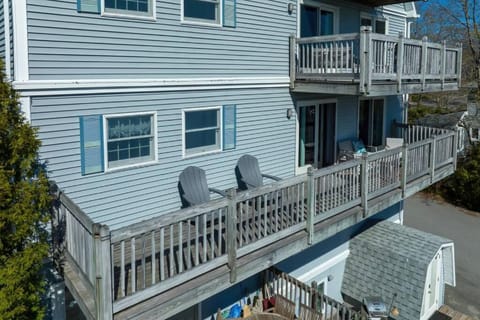 2BR Condo with Ocean Views in Downtown SW Harbor "Seaglass" Apartment in Southwest Harbor