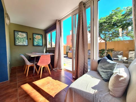 Seating area, Dining area, Garden view, Garden view