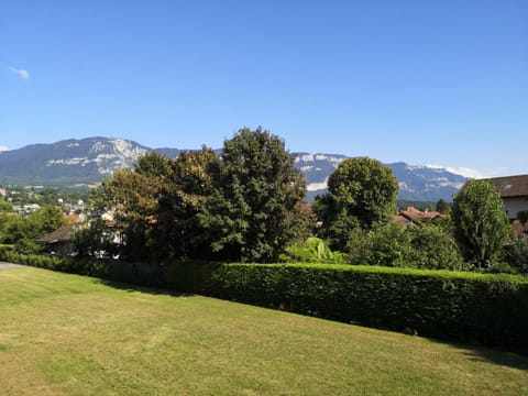 Nearby landmark, Garden view