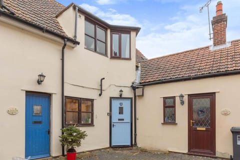 5 Stable Cottages , Hartington Road, Cromer.North Norfolk. NR27 0EJ House in Cromer