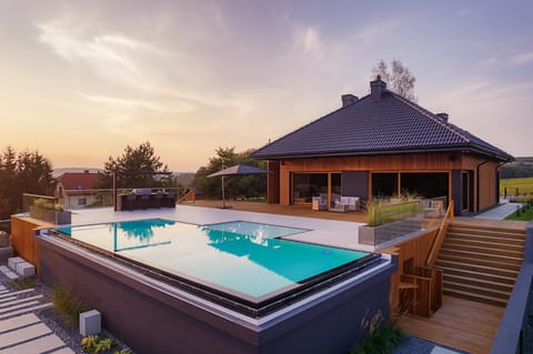 Balcony/Terrace, Swimming pool