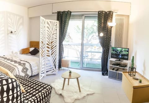 Résidence Bord de Mer-Terasse-plage prado David Apartment in Marseille