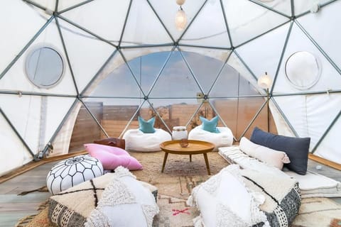 High Desert Hideout- Dreamer's Dome House in Joshua Tree