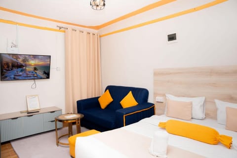 Bed, TV and multimedia, Seating area