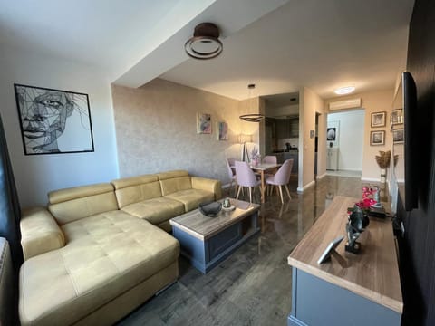 Roosevelt Apartment Apartment in Skopje