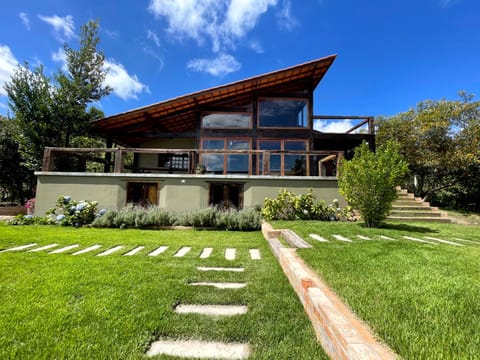 Property building, Day, Garden, Garden view