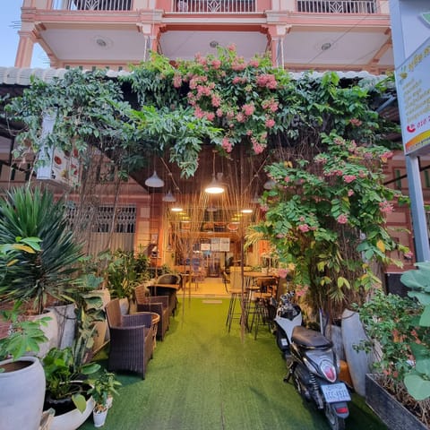 Property building, Patio, Garden, Garden view