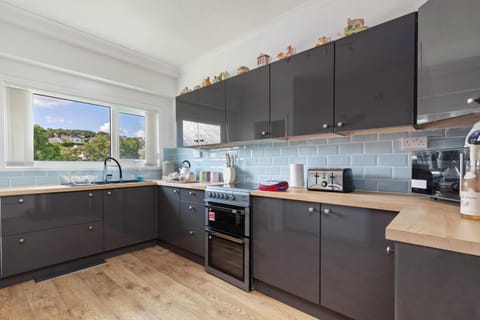 2 Harbour Court Saundersfoot Apartment in Saundersfoot