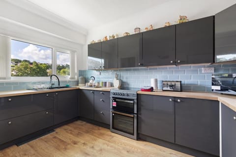 2 Harbour Court Saundersfoot Apartment in Saundersfoot