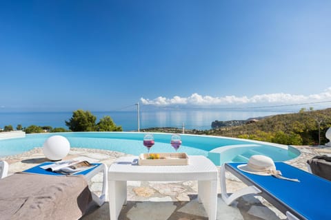 View (from property/room), Sea view, Swimming pool