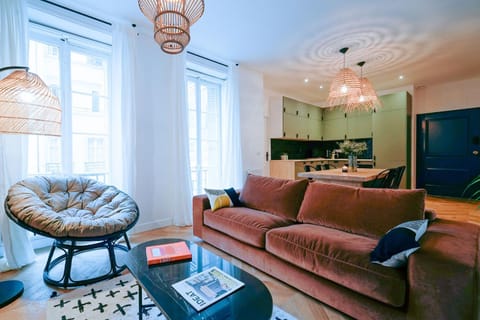 Communal lounge/ TV room, Living room, Seating area