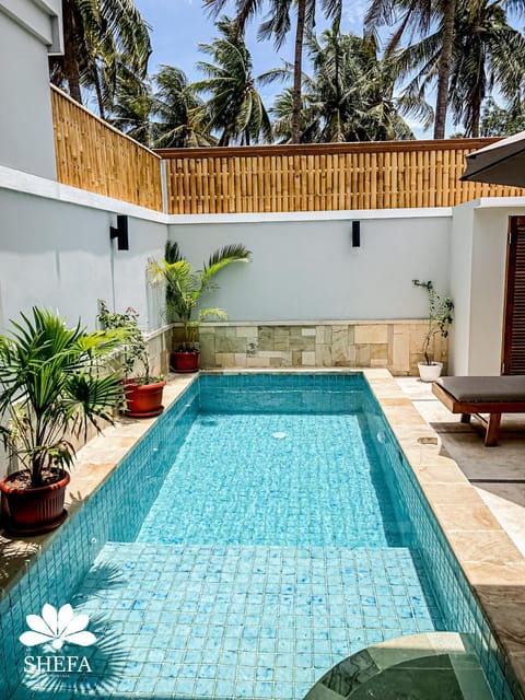 Day, Pool view, Swimming pool, sunbed