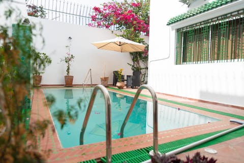 Swimming pool, Internal: Not applicable to any particular room