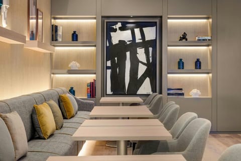 Lounge or bar