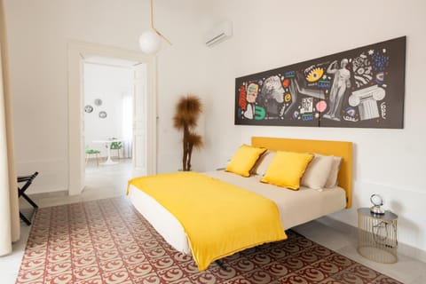 Bed, Photo of the whole room, Bedroom, air conditioner