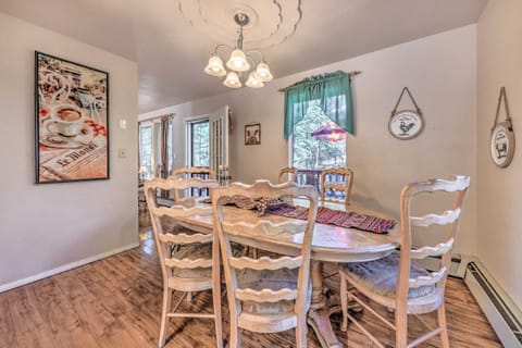 Dog-Friendly Alto Escape with Hot Tub and Foosball! House in Alto