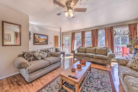 Dog-Friendly Alto Escape with Hot Tub and Foosball! House in Alto