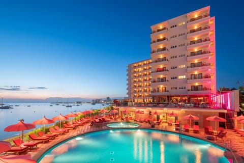 Facade/entrance, Night, Swimming pool
