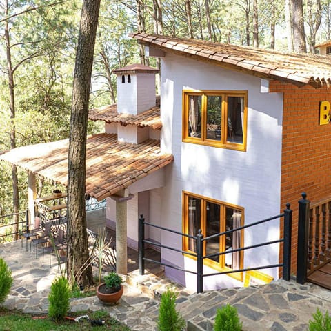 Property building, Day, Garden, View (from property/room), Balcony/Terrace, Garden view