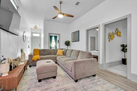 Mid-City 5BR w Fire Pit Near Superdome House in New Orleans