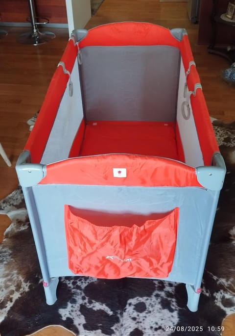 Brand new apartment with hidden garden Apartment in South Athens